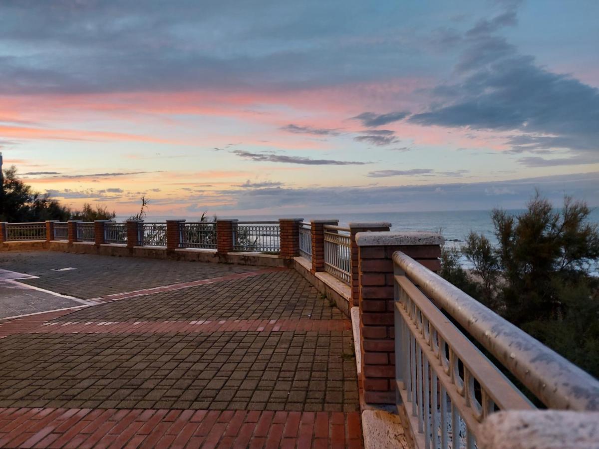 I Tre Marchi Rooms / Camera Mare Termoli Exterior photo